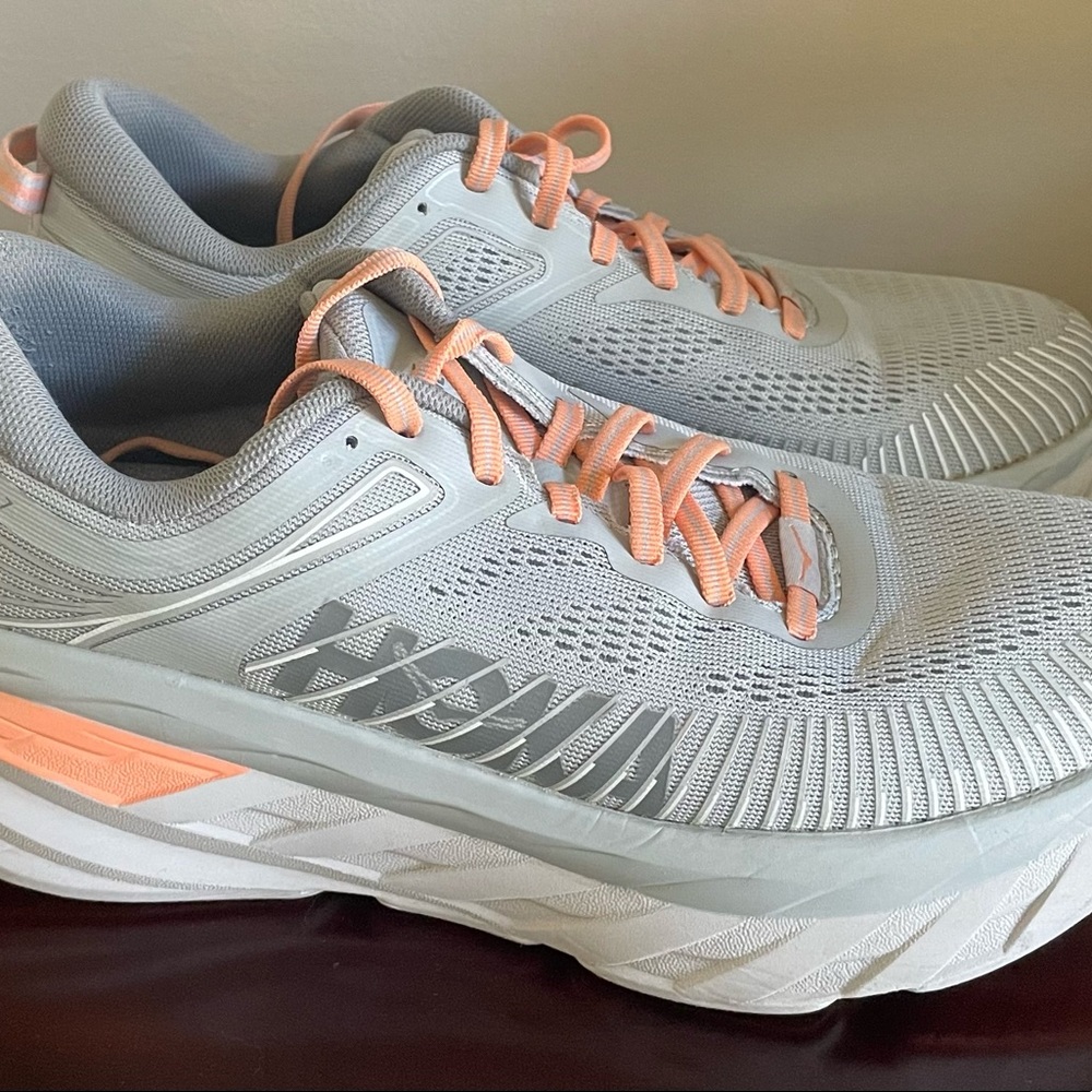 Hoka - BONDI 7 - Women size 8.5 W